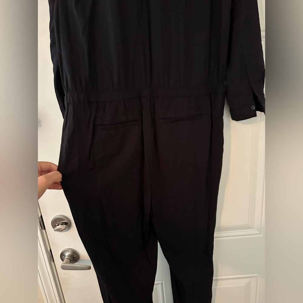 Loft Women’s Black Zippered Jumpsuit. Size Medium. Like new. - Picture 6 of 7